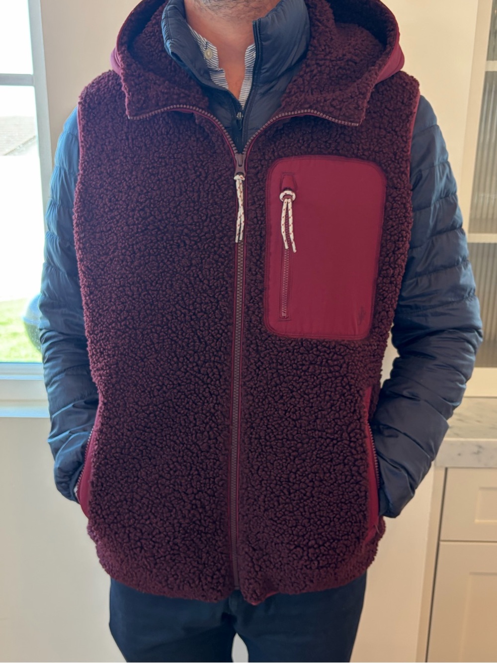 Uniqlo JWAndersen Collab Men's Large Hooded Sherpa Vest in Deep Wine